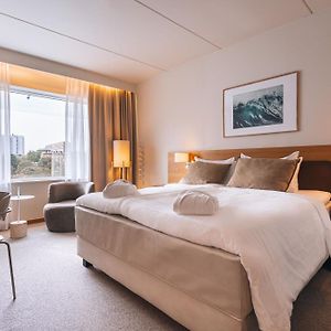 Premium Larger Guest room 1 King